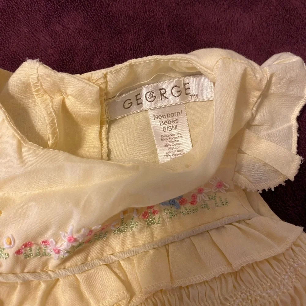 Baby girl yellow floral dress size 0-3M - Picture 4 of 6